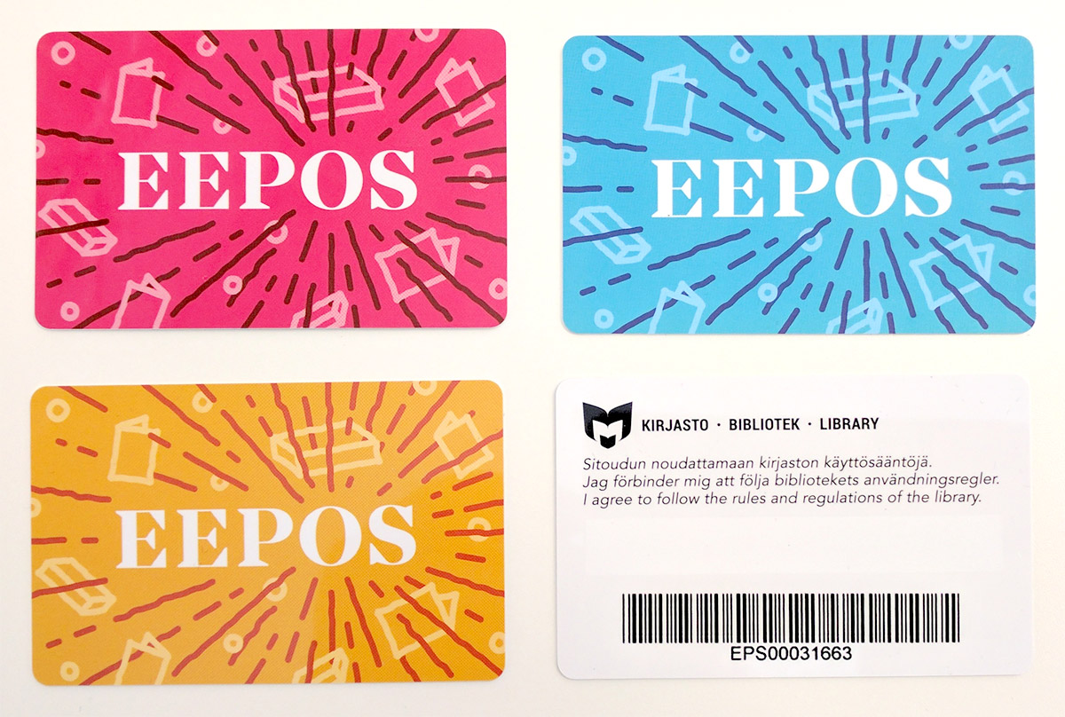 Kolmikielinen Yleisten kirjastojen tunnus löytyy Eepos-kirjastojen kirjastokortin kääntöpuolelta.